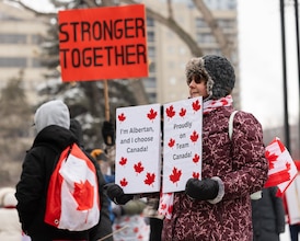 Albertans react to looming referendum during weekend rally, call-in radio show