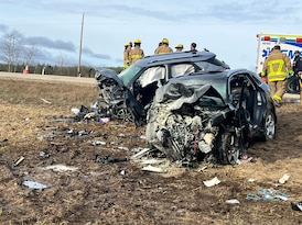 1 flown to hospital after head-on crash north of Edmonton 