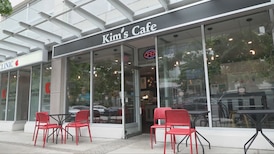 T&T offering discount for people who buy from North Vancouver café after racist incident 
