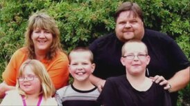 ‘I’m distraught’: B.C. family struggles to cremate father who weighed 715 lbs. 
