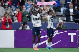 Sabbi scores, Vancouver Whitecaps blank Sporting Kansas City 3-0