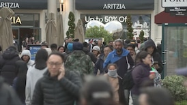 Boxing Day sales: Vancouver airport warns travellers to plan for extra traffic at outlet mall