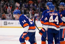 Bo Horvat has a hat trick as the Islanders beat the Oilers 4-2 for their 1st win this season