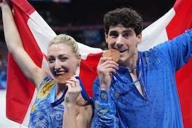 Bronze medallists Gilles, Poirier to headline Stars on Ice 