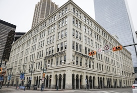 Buyers emerge for HBC stores in downtown Calgary, Ottawa, Vancouver: court docs