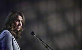 Danielle Smith defends upcoming government motion to reassess riding boundaries