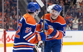 Oilers top Blackhawks 3-1 to eliminate Chicago from playoff contention