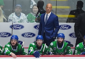 Vancouver Canucks name Manny Malhotra new head coach
